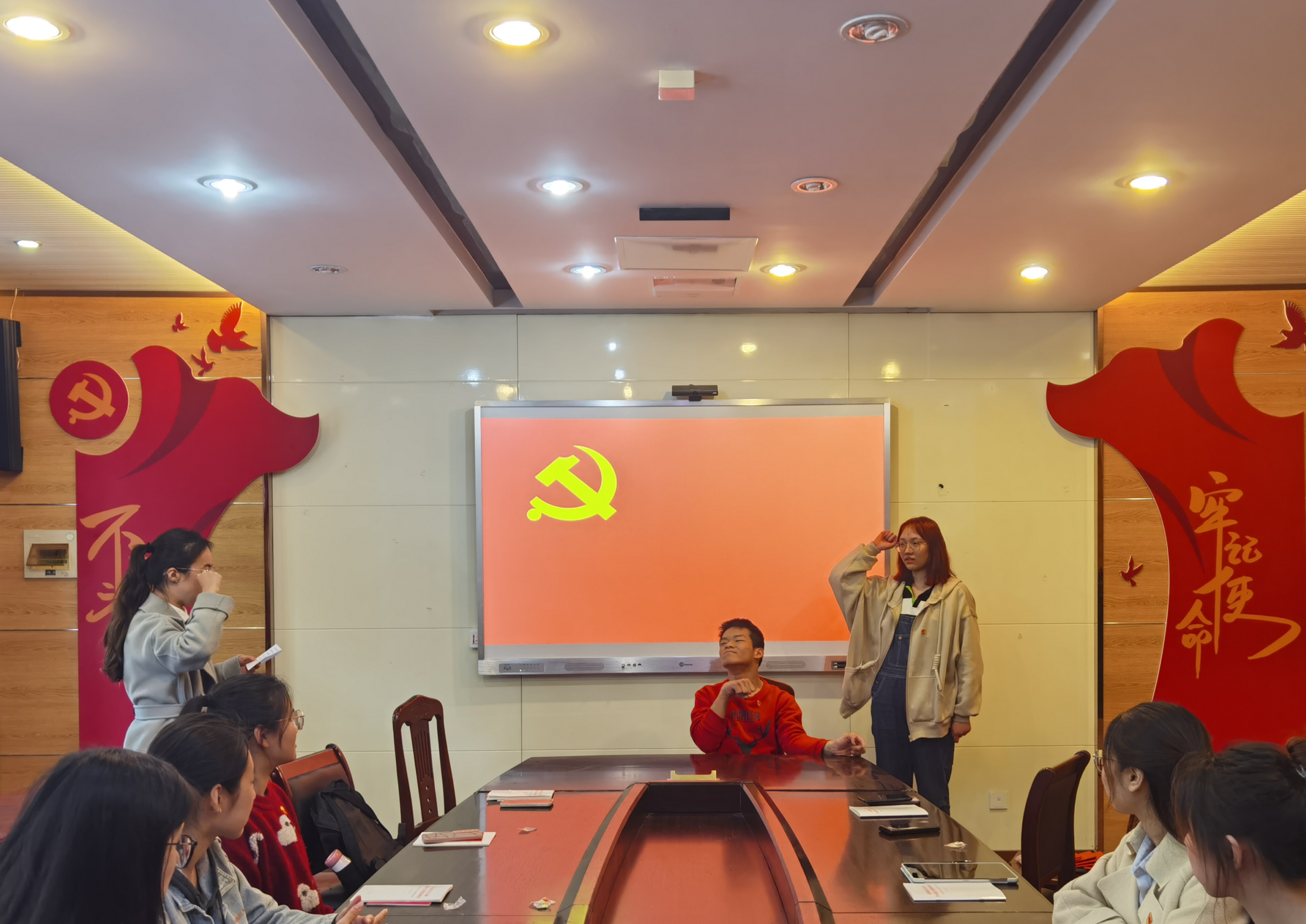 姚俊鹏同志入党宣誓 姚俊鹏同志入党宣誓