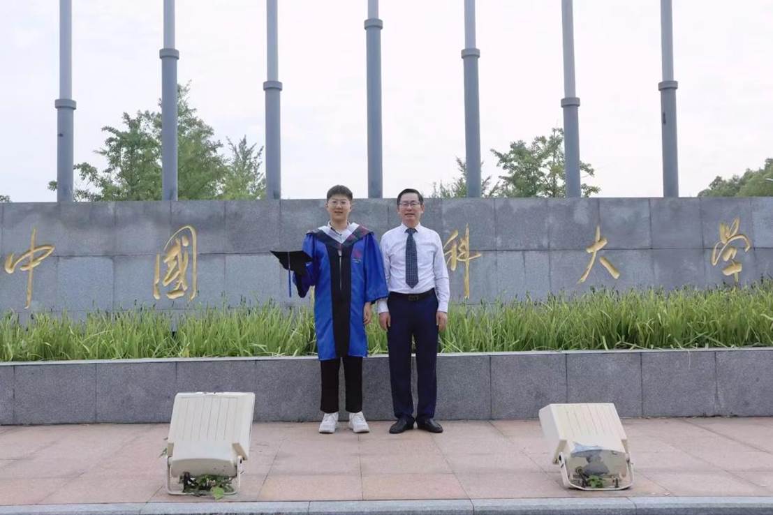 吴鹏程与戴建君老师